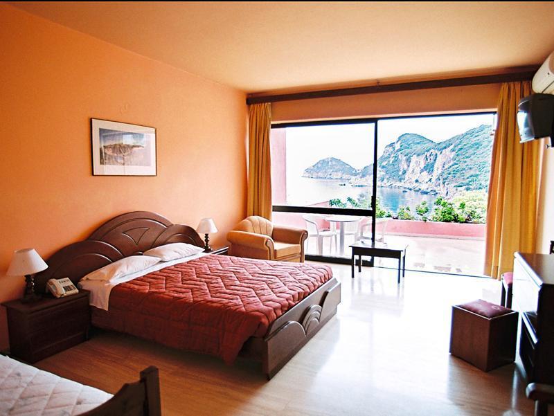 Blue Princess Hotel And Suites Liapades Buitenkant foto